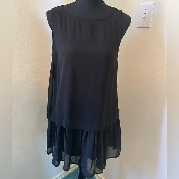 S LBD Sheath straight to gathered see-thru hem. Sleeveless Top - Picture 3 of 10